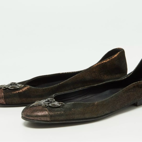 CHANEL Rare Bronze Metallic Flats with Beautiful Toe Feature!! 38.5 - Picture 5 of 9